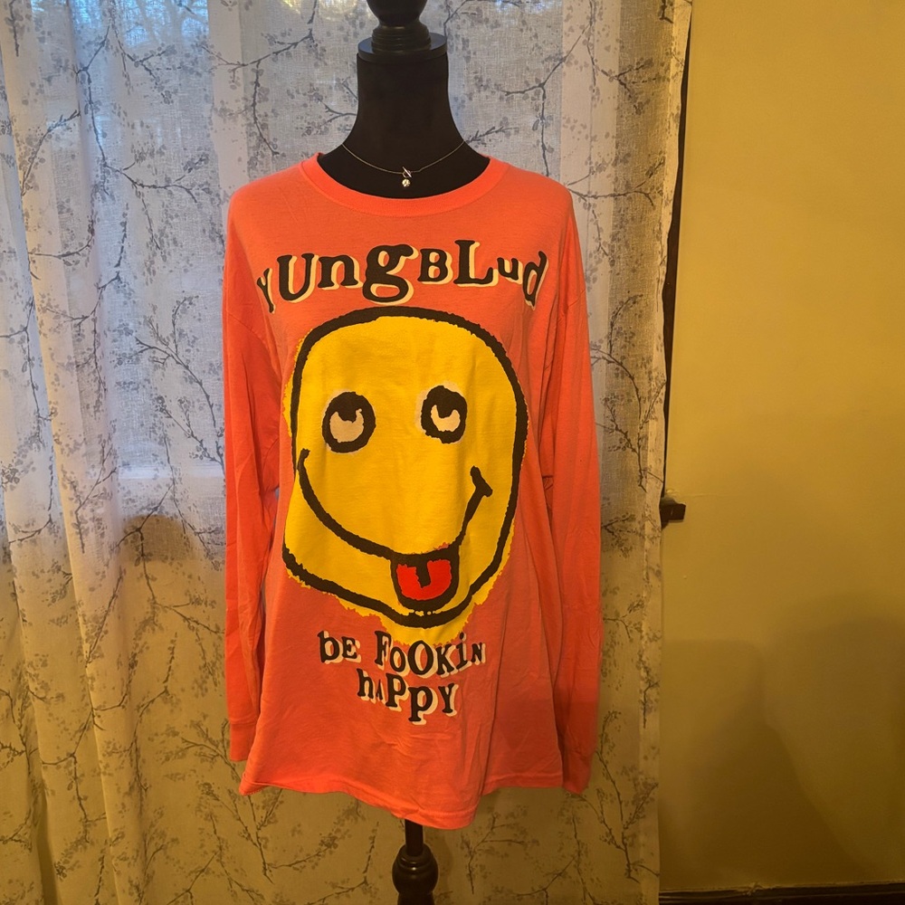 Hot topic Yungblud shirt in size L